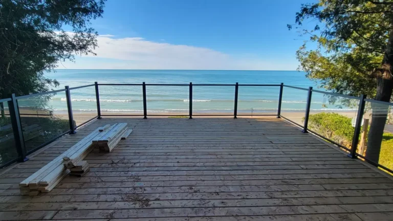 When (and Why) to Re-Stain or Paint Your Deck or Fence